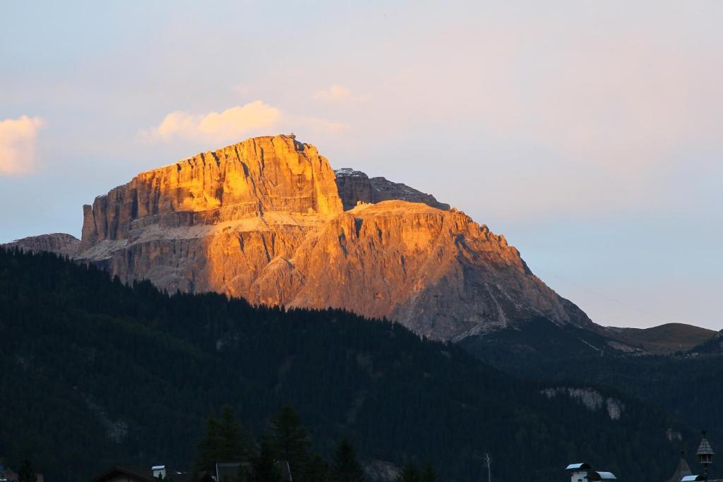 Garni Pra Fiori Hotel Campitello di Fassa Exterior foto