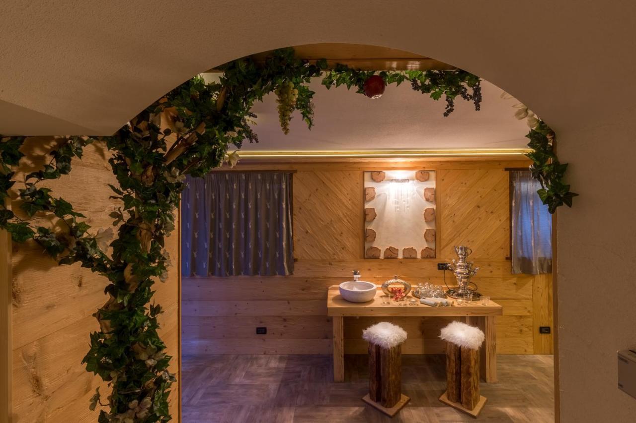 Garni Pra Fiori Hotel Campitello di Fassa Exterior foto
