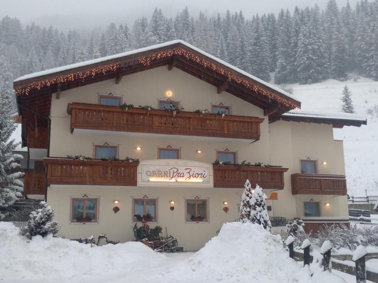 Garni Pra Fiori Hotel Campitello di Fassa Exterior foto